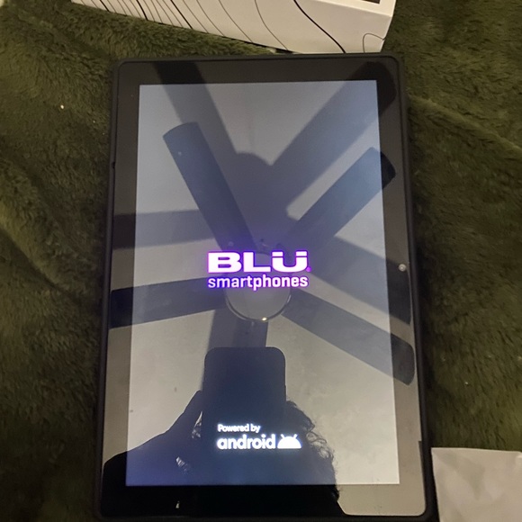 Android tablet - Picture 3 of 3